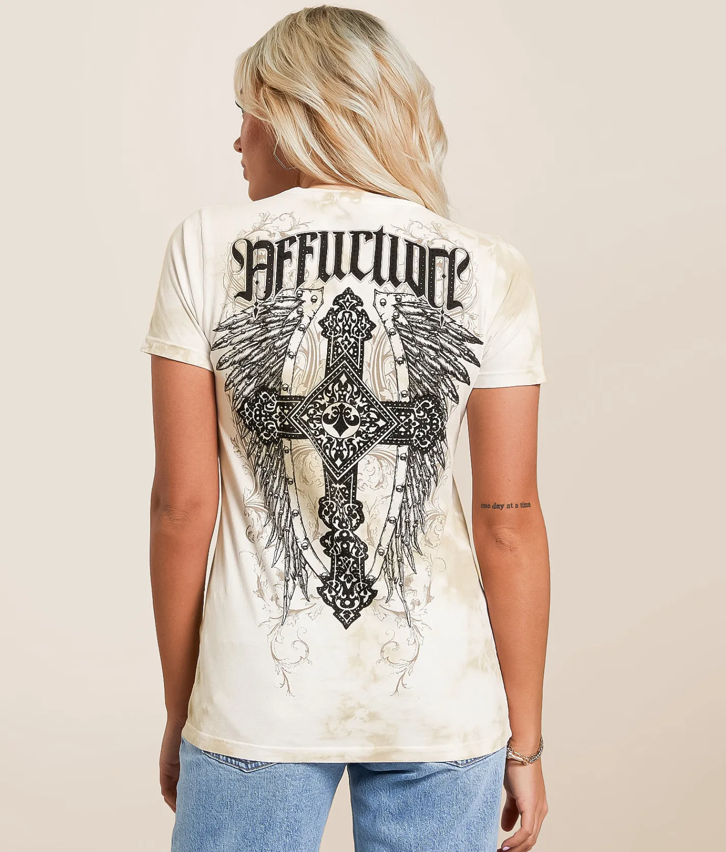 Affliction Arctic Light T-Shirt White Sand Crystal Wash Online