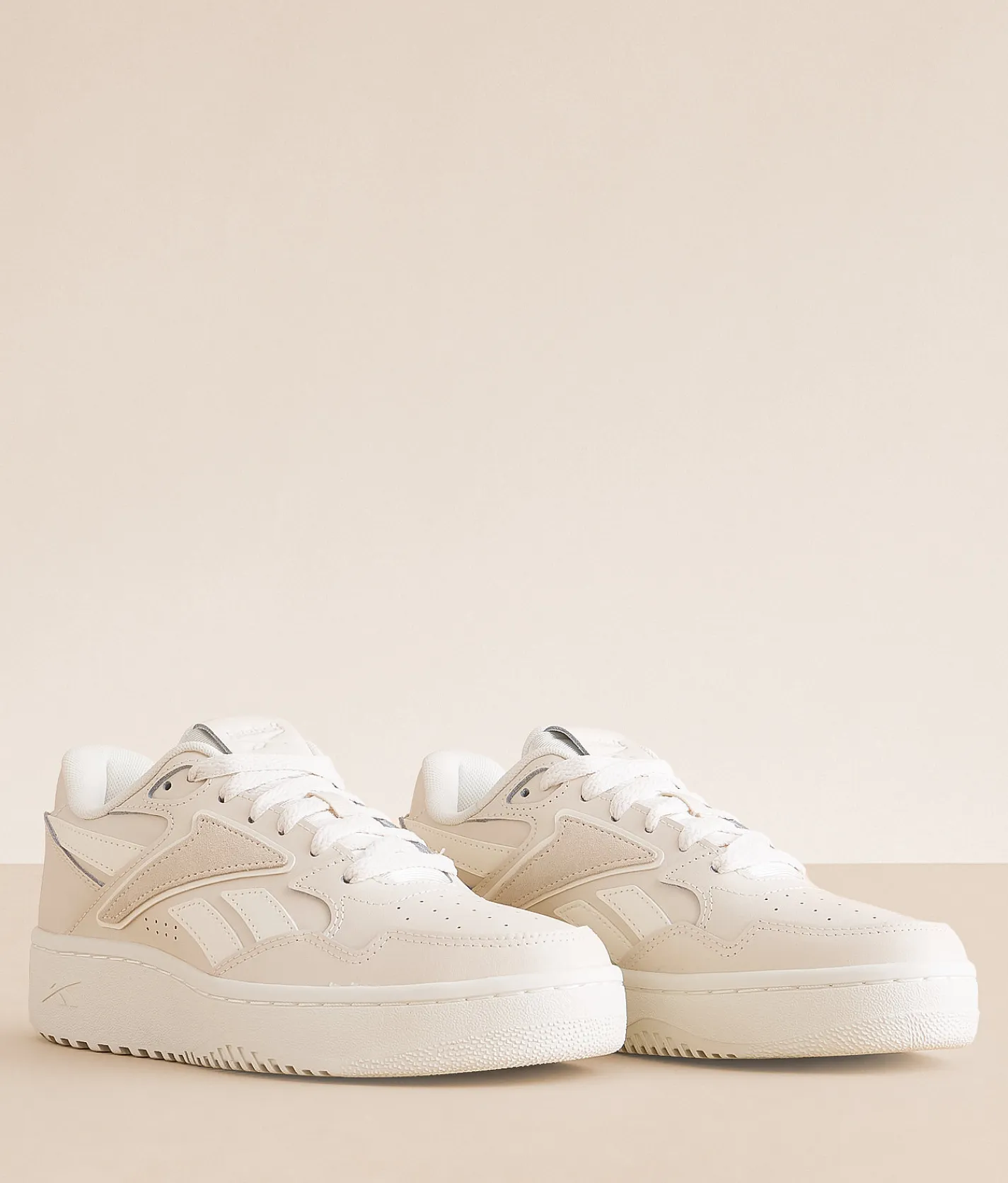 Shoes|Activewear | Reebok® ATR Chill Sneaker Sand Sand Chalk