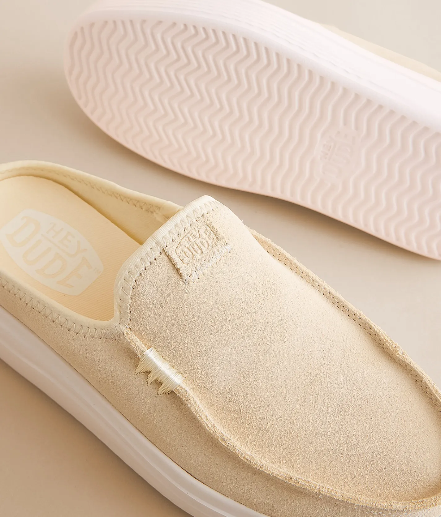 HEYDUDE™ Austin Lift Classic Leather Mule Custard New