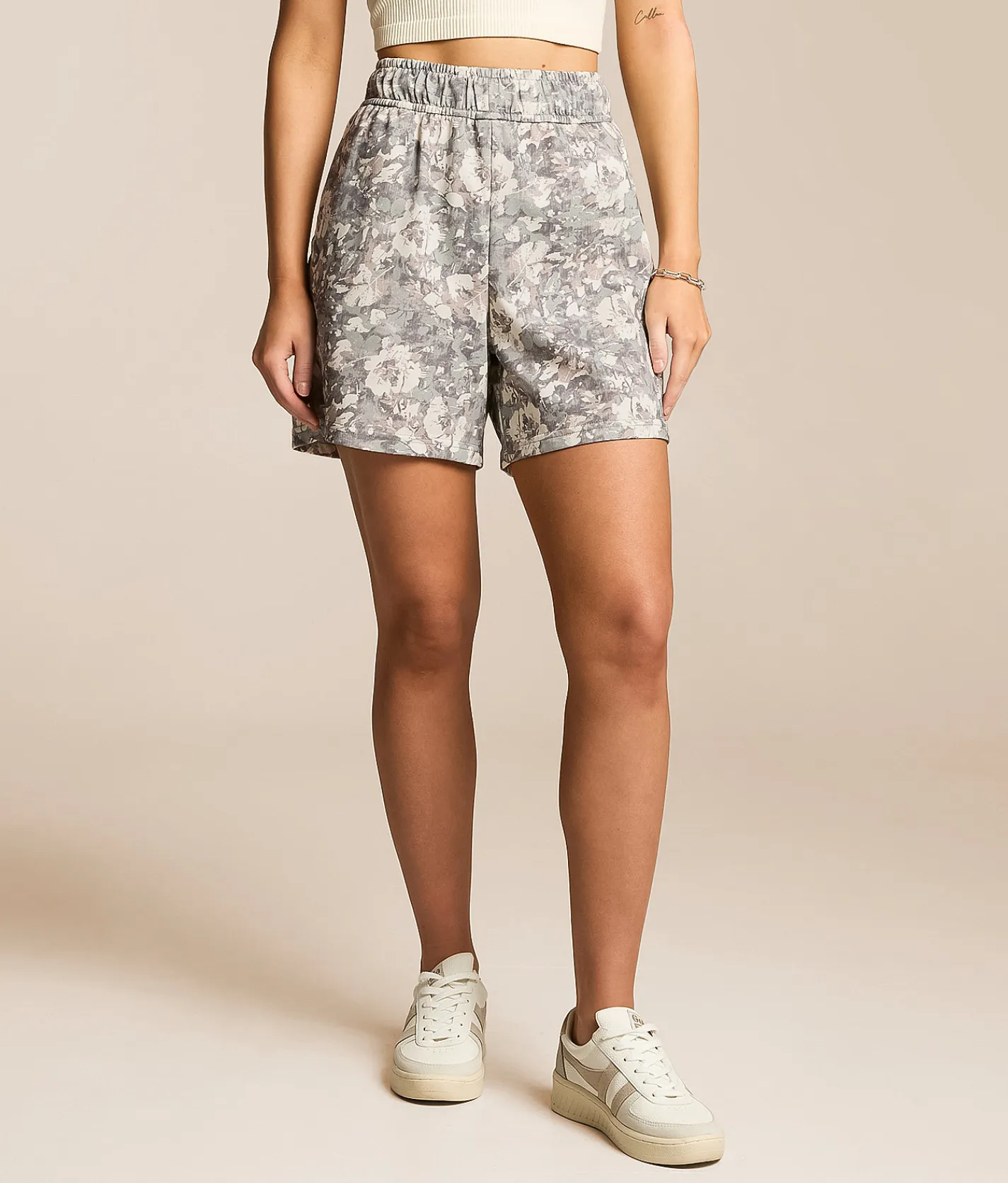 Gilded Intent Short Camo Floral Outlet