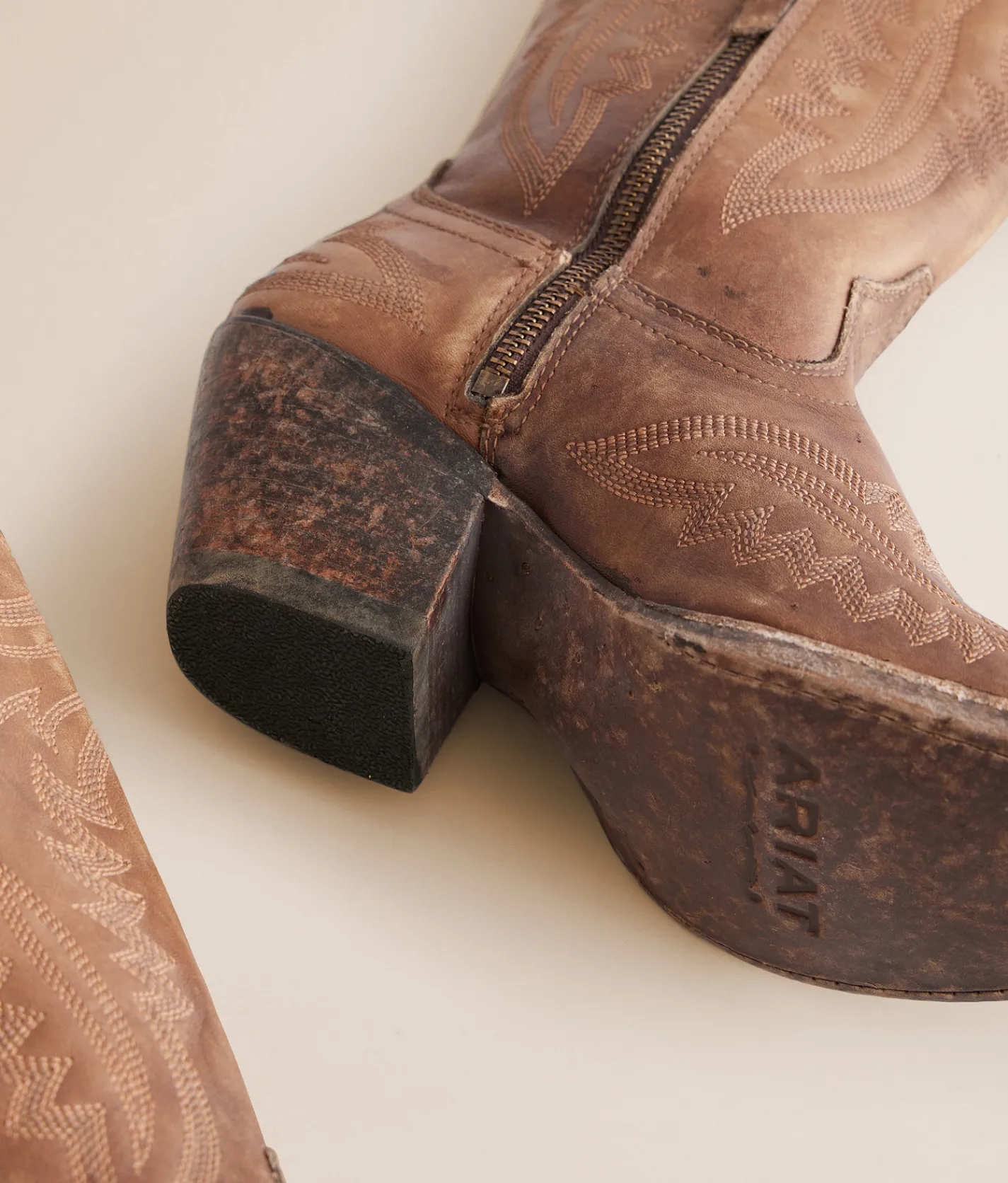 Ariat Casanova Leather Western Boot Naturally Distressed Brow Hot