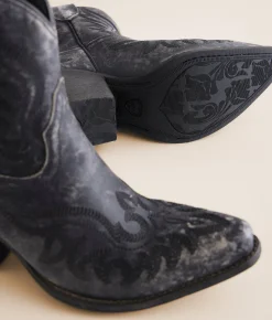 Ariat Chandler Leather Western Ankle Boot Black New