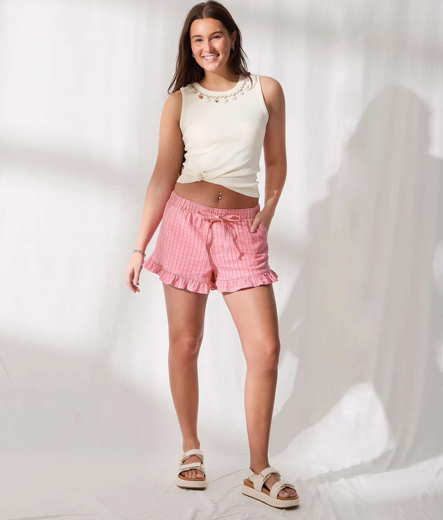 33 Coastal Checker Ruffle Stretch Short Pink Best