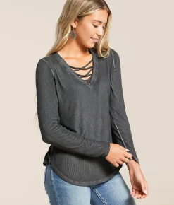 White Crow Clarie Lace-Up Top Black Hot