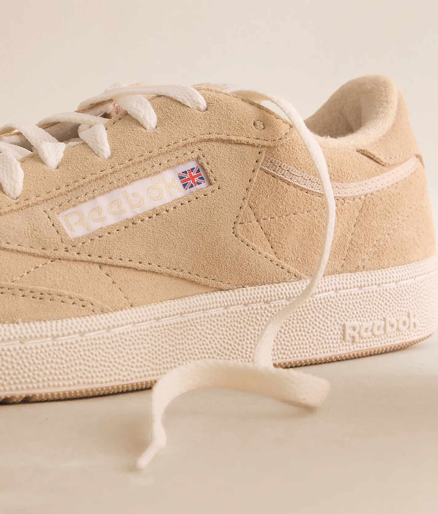 Reebok® Club C 85 Leather Sneaker Simple Beige Chalk Hot