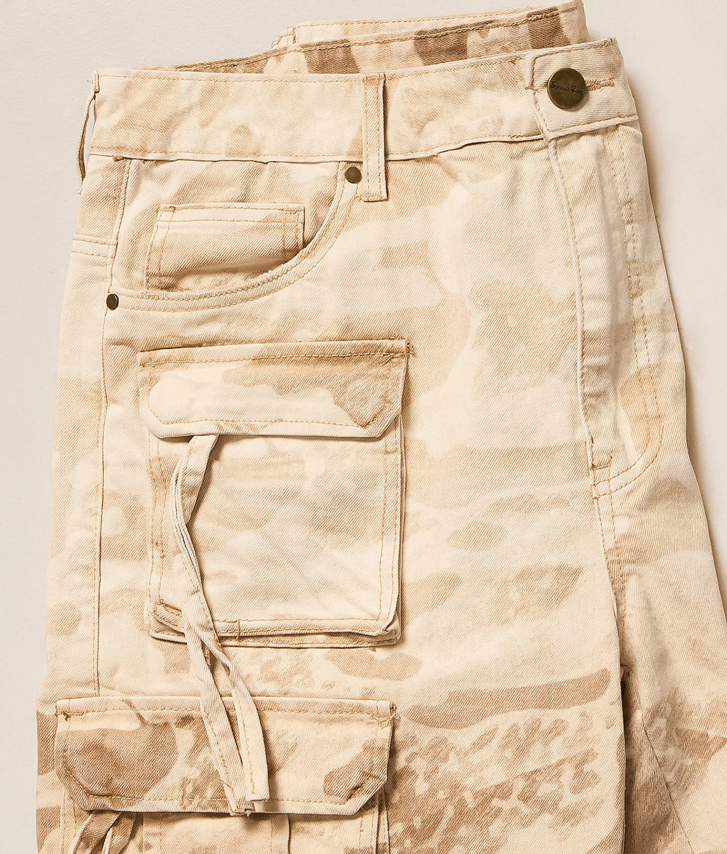 Bottoms|Shorts | Smoke Rise® Comfort Camo Cargo Stretch Short Sand