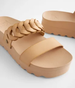 Reef Cushion Vista Hi Twist Sandal Seashell Hot