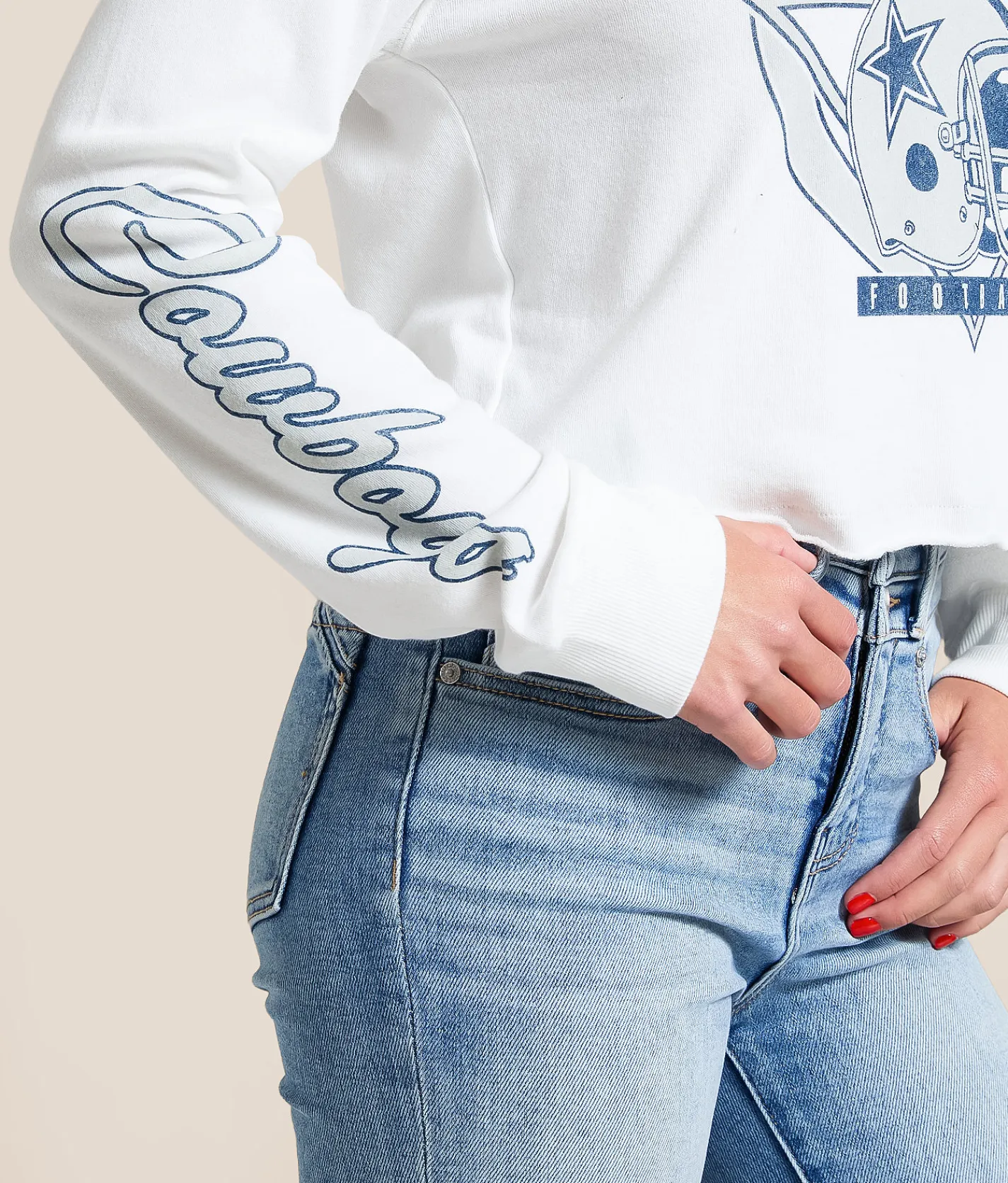 Junkfood Dallas Cowboys Helmet Cropped Pullover White Hot