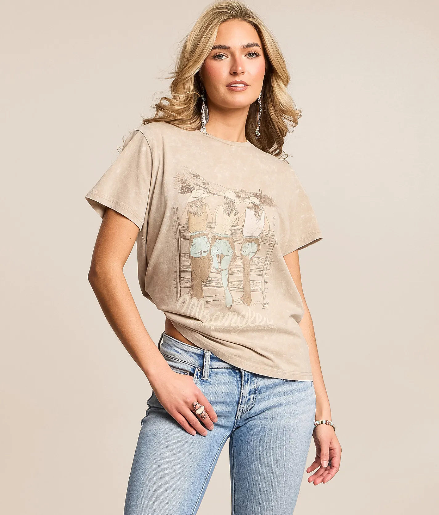 Wrangler® Drive Me Nuts T-Shirt Dune Outlet
