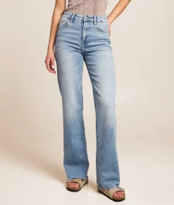 HIDDEN Ella Classic Straight Stretch Jean Cayucos Beach Hot