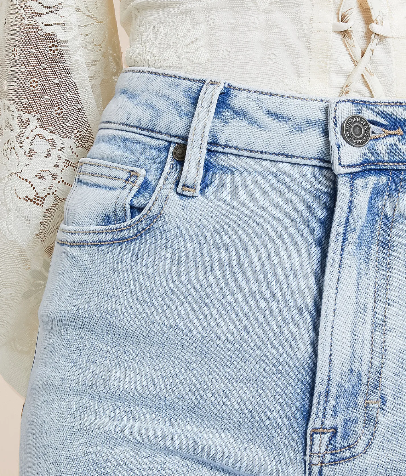 HIDDEN Ella Cropped Straight Stretch Jean Light Hot