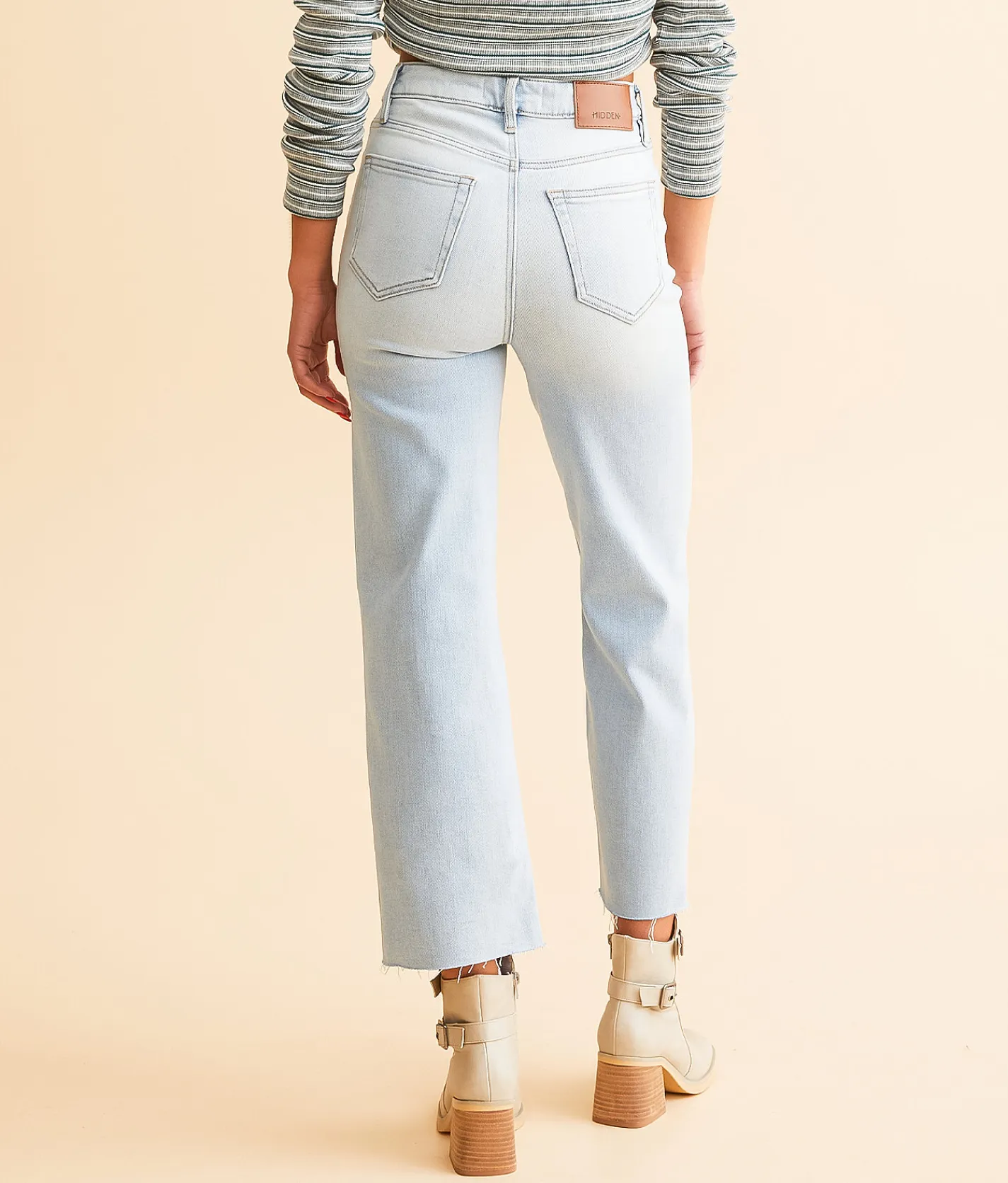 HIDDEN Ella Cropped Straight Stretch Jean Light Discount