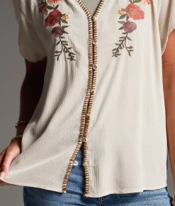 BKE Embroidered Floral Top Cream