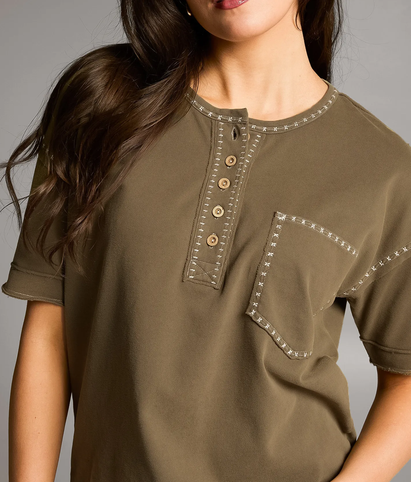 BKE Embroidered Stitch Henley Green Outlet