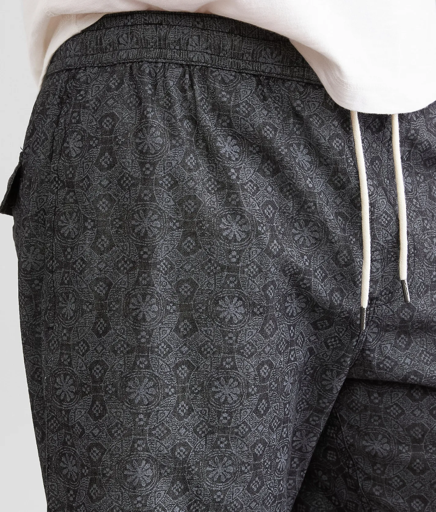 RVCA Escape Stretch Short Washed Black Hot