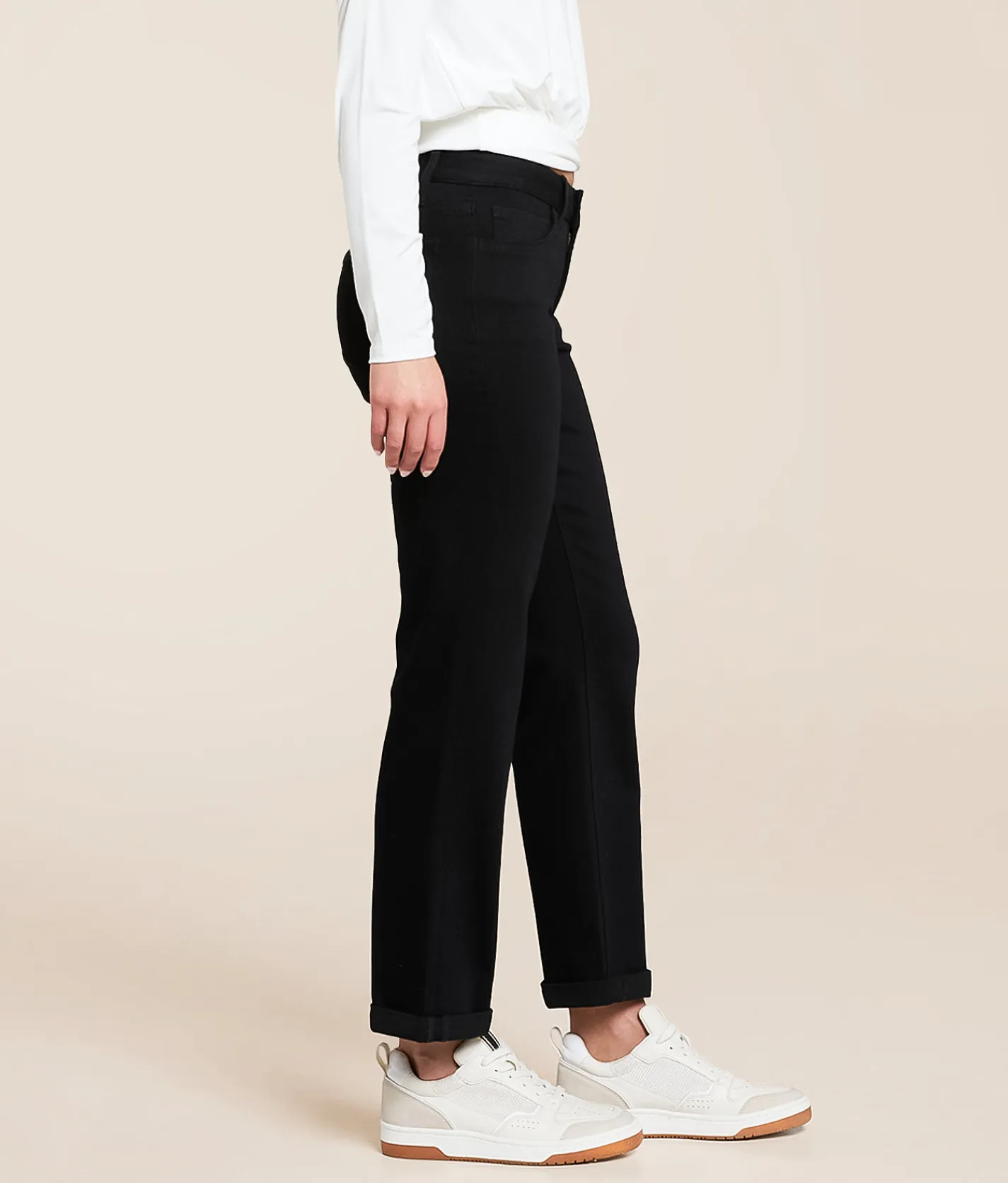 Jeans|Bottoms | VERVET by Flying Monkey Evie Mid-Rise Cropped Straight Jean Reassuring