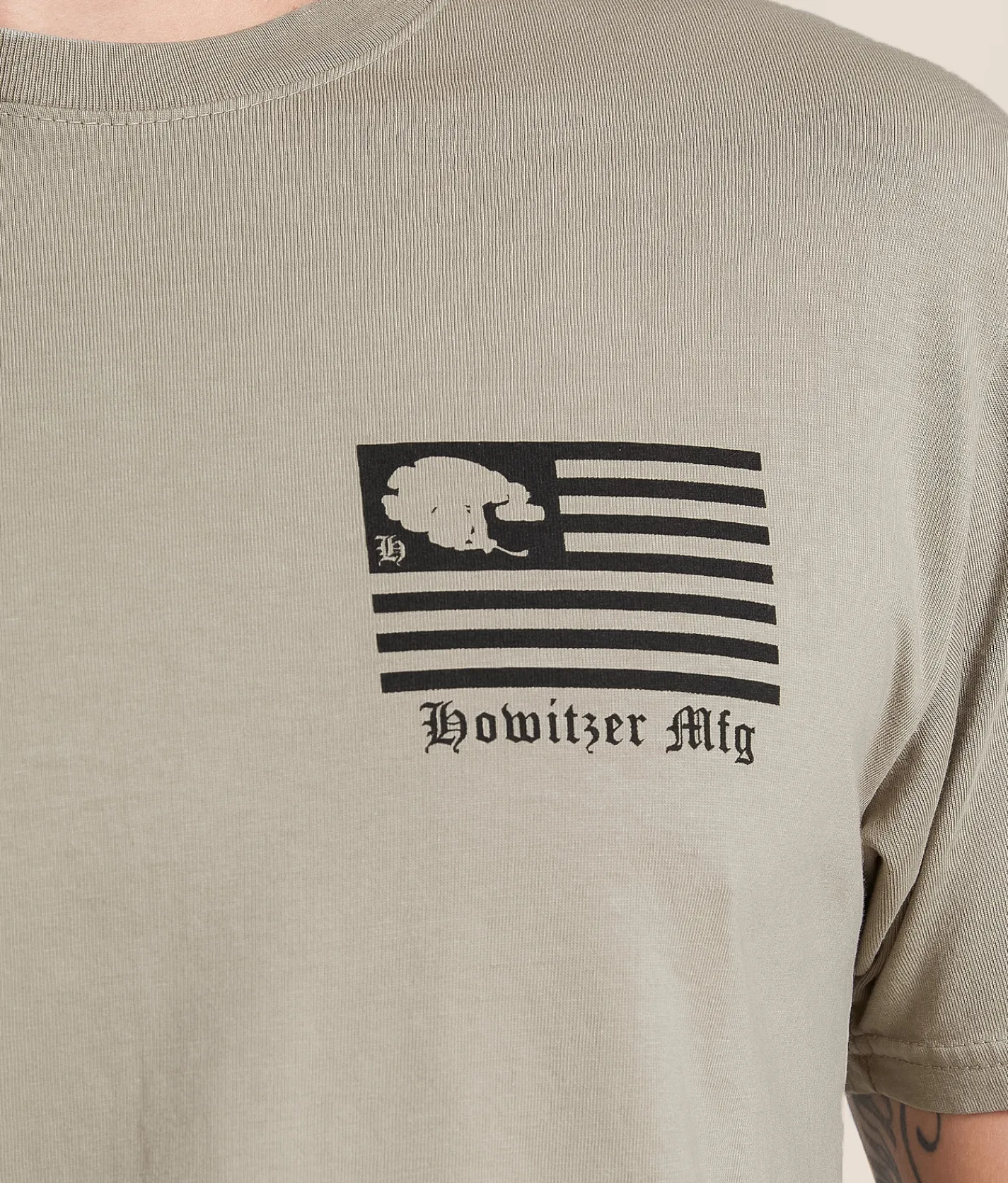 Tops|Graphic T-Shirts | Howitzer Find The Light T-Shirt Chinchilla