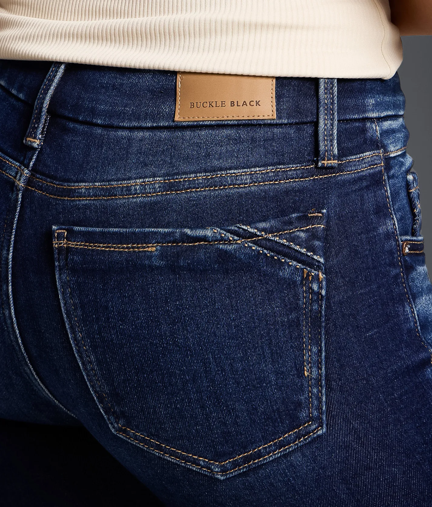 Jeans|Jeans | Buckle Black Fit No. 53 Capri Stretch Cuffed Jean Janwood 5