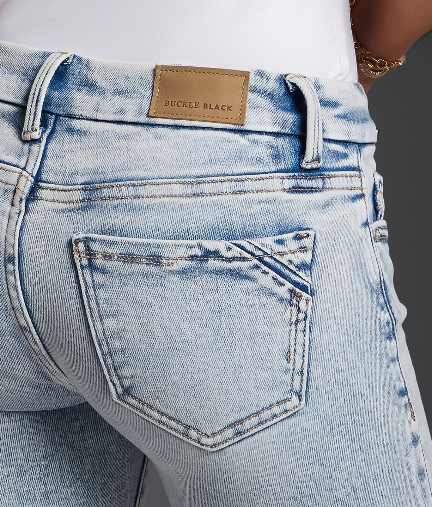 Buckle Black Fit No. 13 Capri Stretch Jean Bourne 2 Clearance