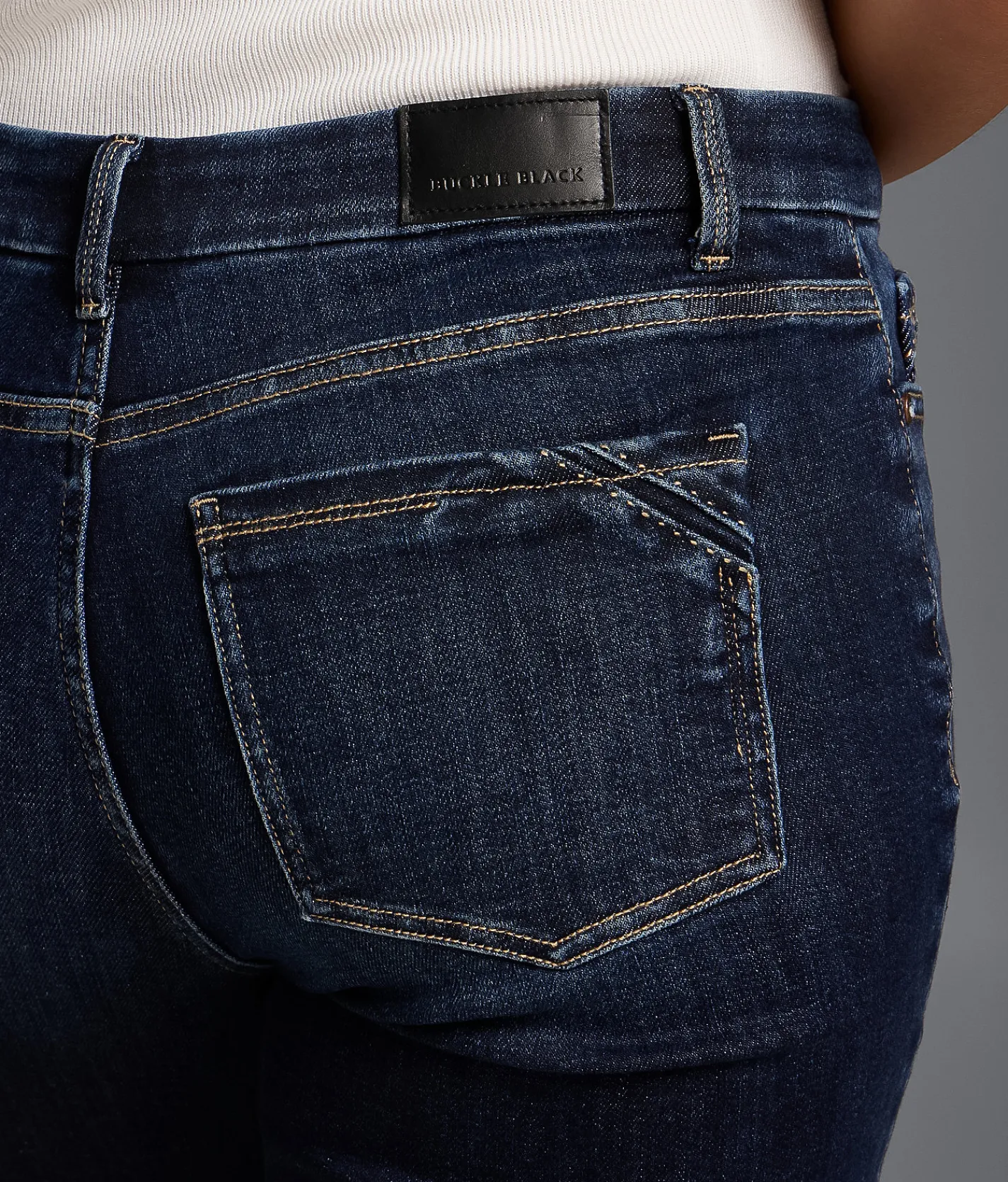 Jeans|New Jeans | Buckle Black Fit No. 85 Cropped Straight Stretch Jean Heathrow