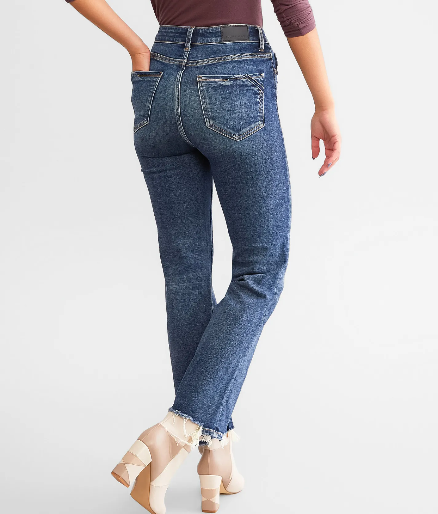 Buckle Black Fit No. 35 Cropped Straight Stretch Jean Cameron Pass 5 Sale