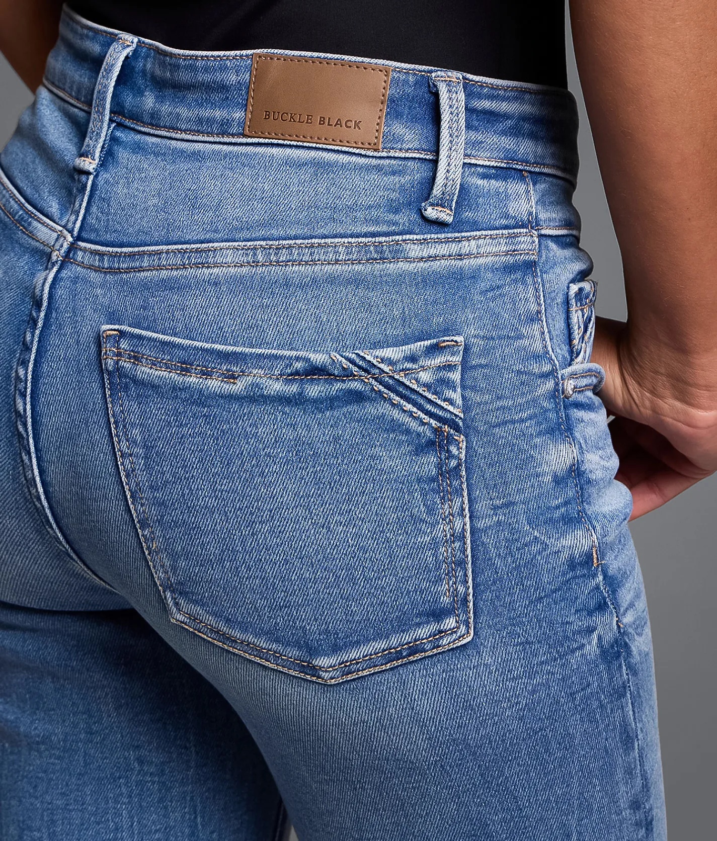 Buckle Black Fit No. 75 Cropped Straight Stretch Cuffed Jean Benzinger Outlet