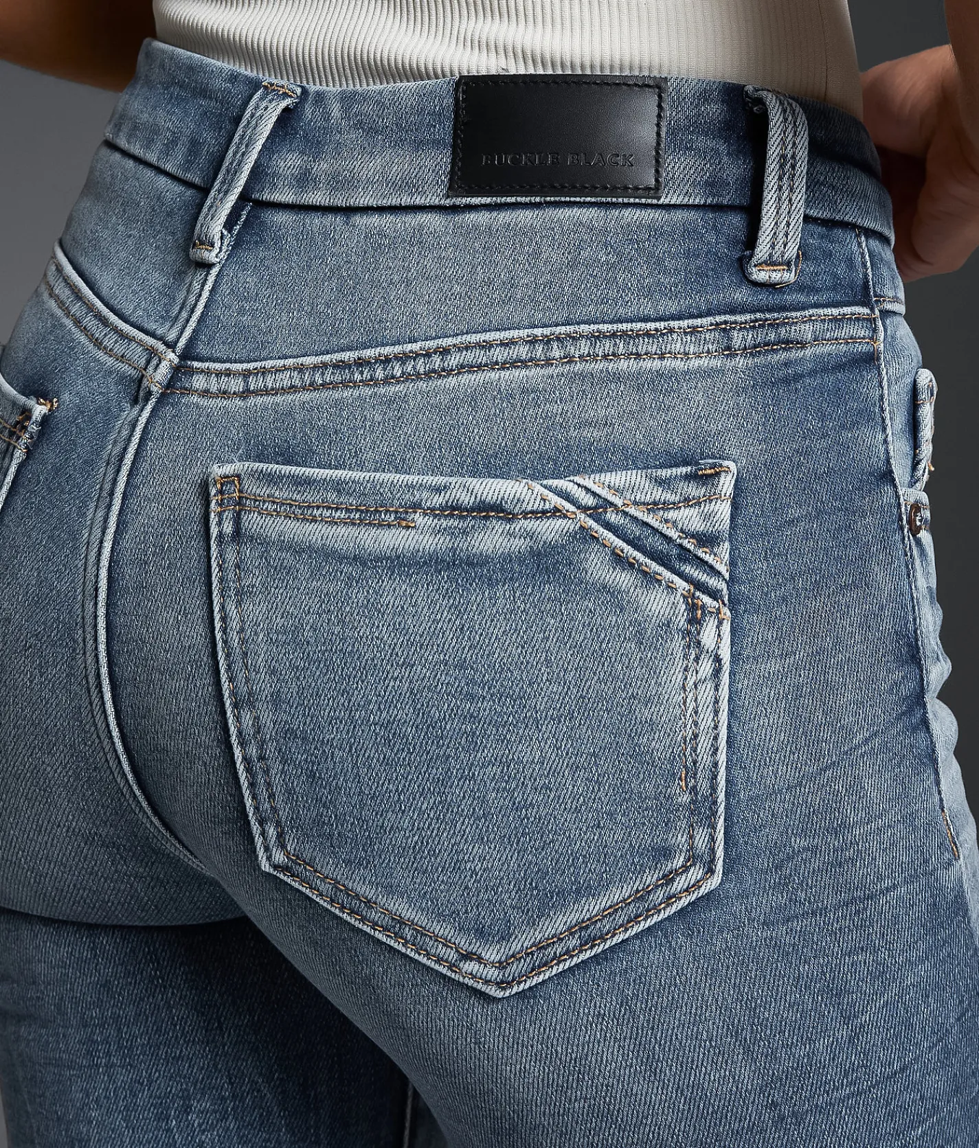 Jeans|Bottoms | Buckle Black Fit No.23 Cropped Straight Stretch Jean Embrook