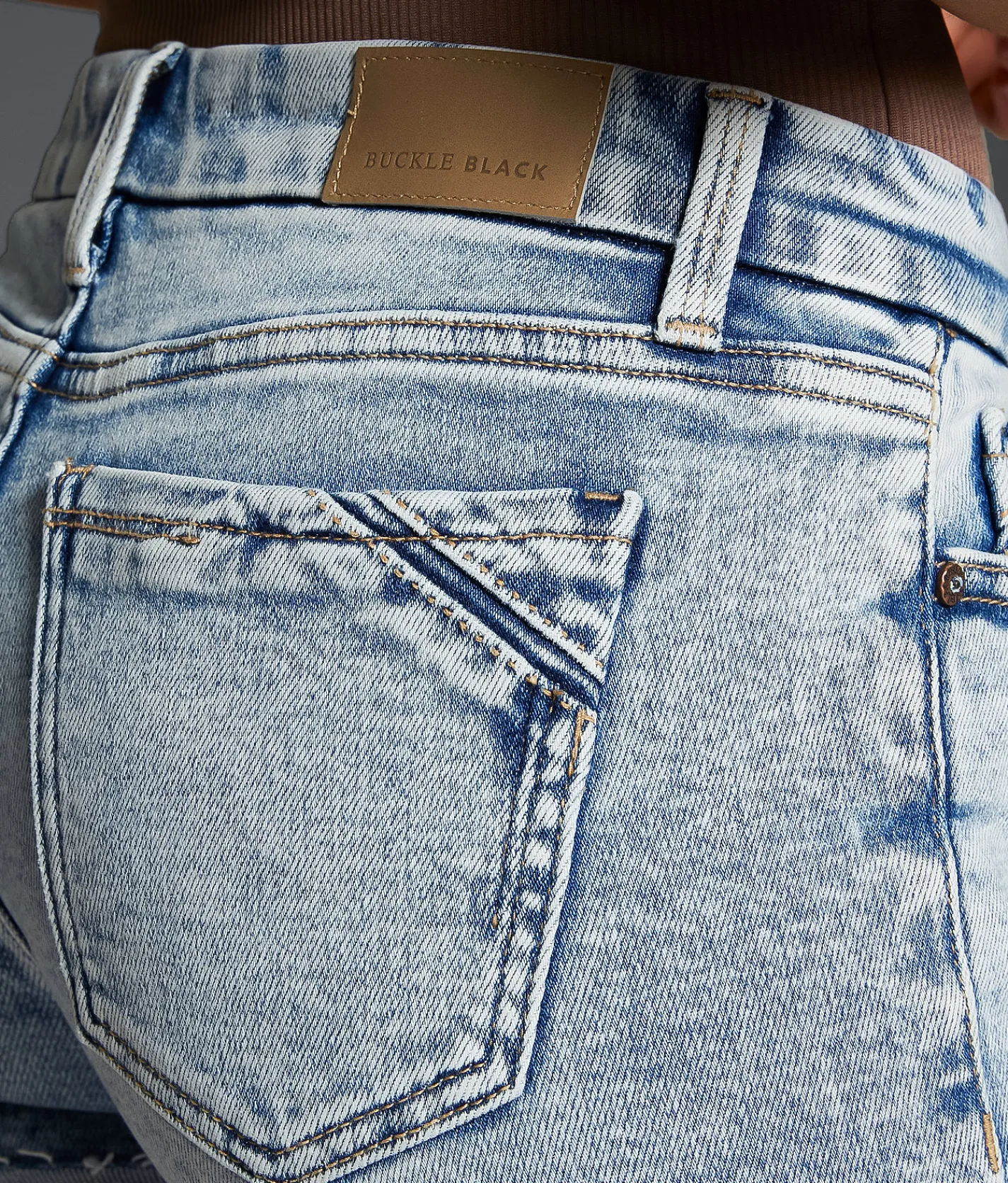 Buckle Black Fit No. 53 Stretch Short Ludlow Hot