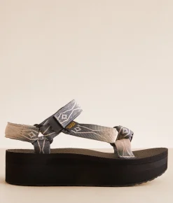 Teva Flatform Universal Sandal Waterless Black Cream Sale