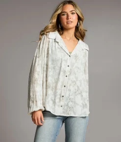 BKE Floral Jaquard Blouse Tea Cream