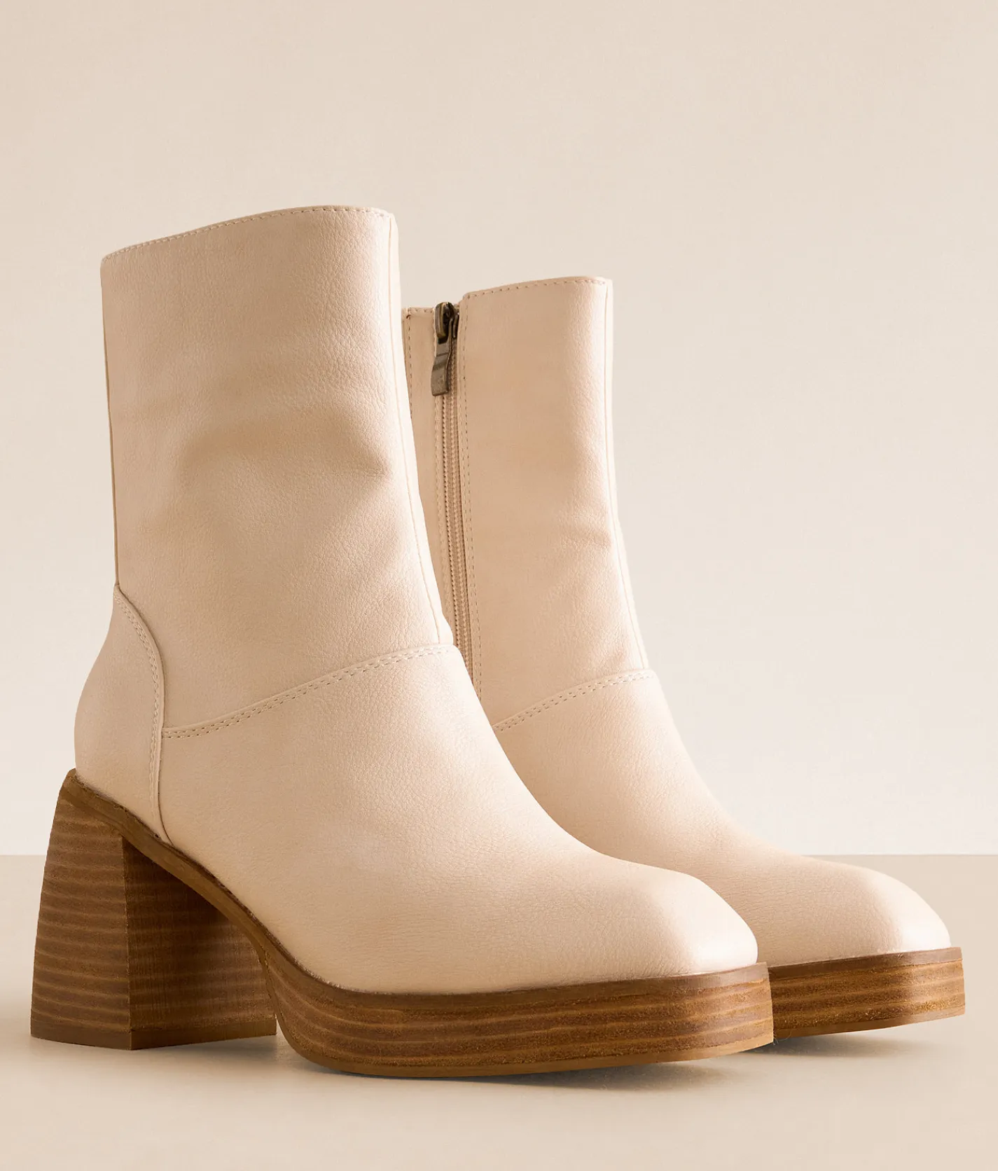 Beast Fashion Foster Boot Bone