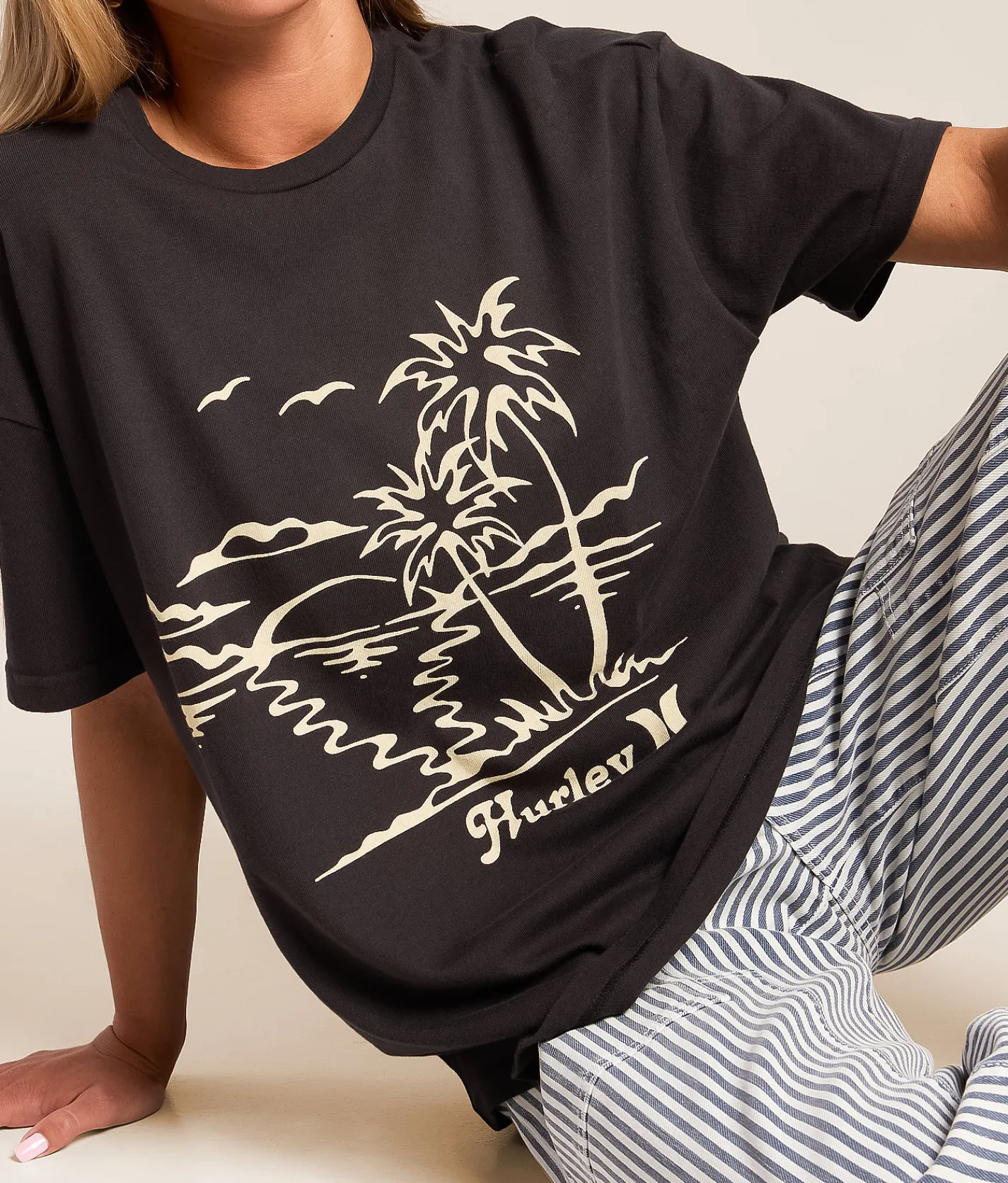 Tops | Hurley Fun In The Sun Oversized T-Shirt Off Black