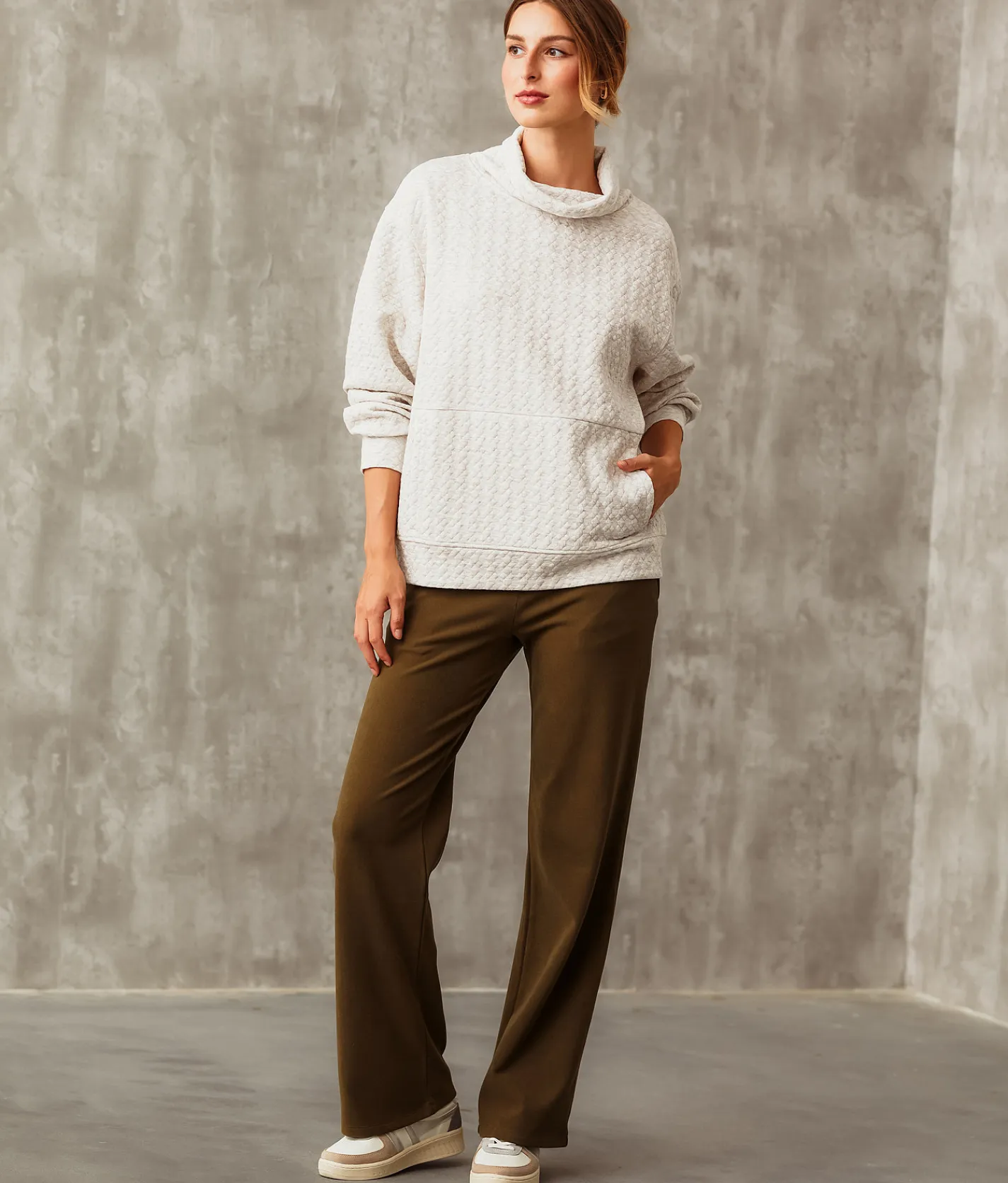 Activewear | Buckle Black Funnel Neck Textured Pullover White Grey
