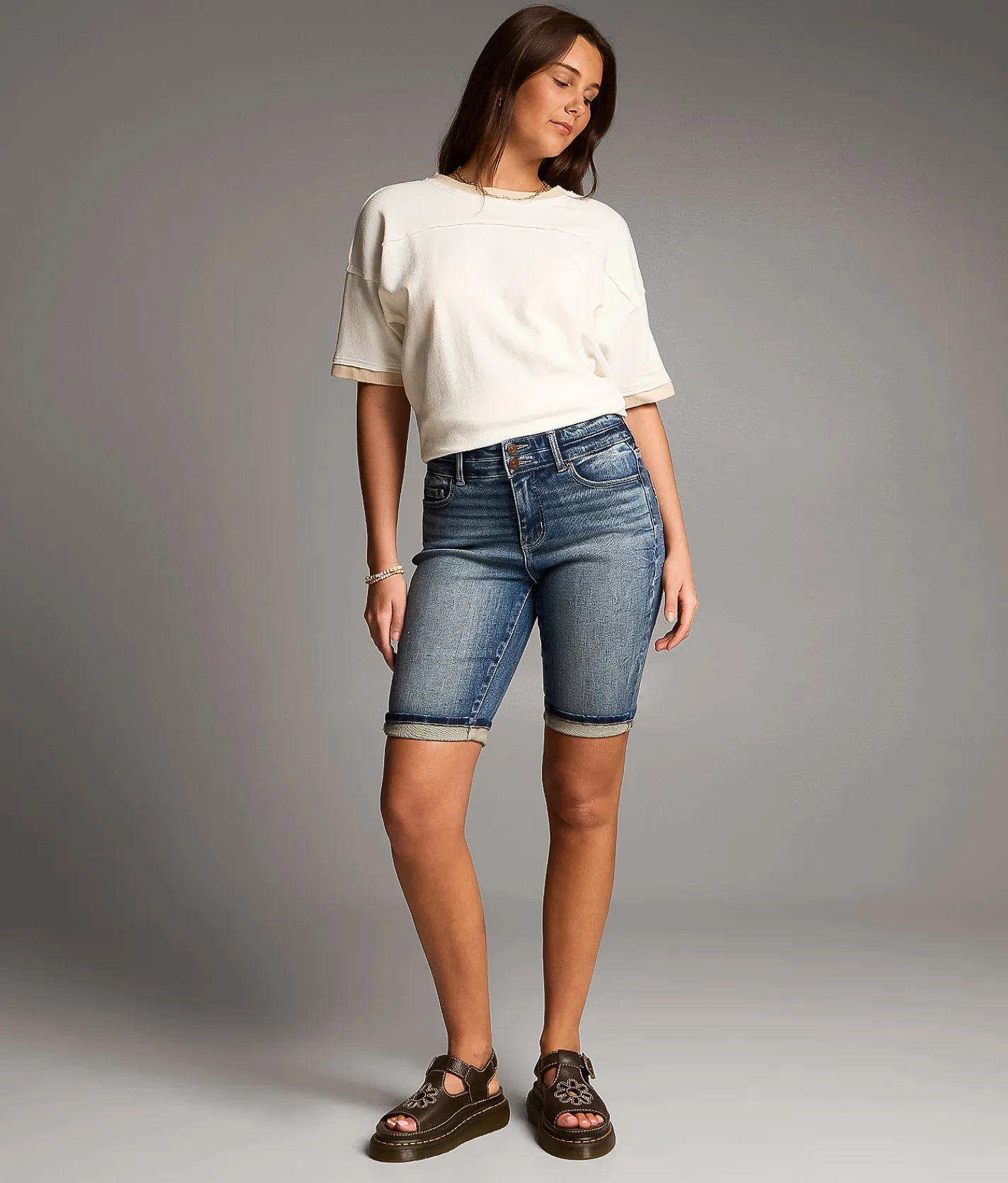 BKE Gabby Bermuda Stretch Short Larsen 6 New