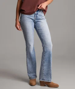BKE Gabby Boot Stretch Jean Rosario 3