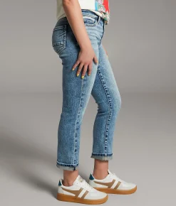 BKE Gabby Capri Stretch Jean Rooney 4