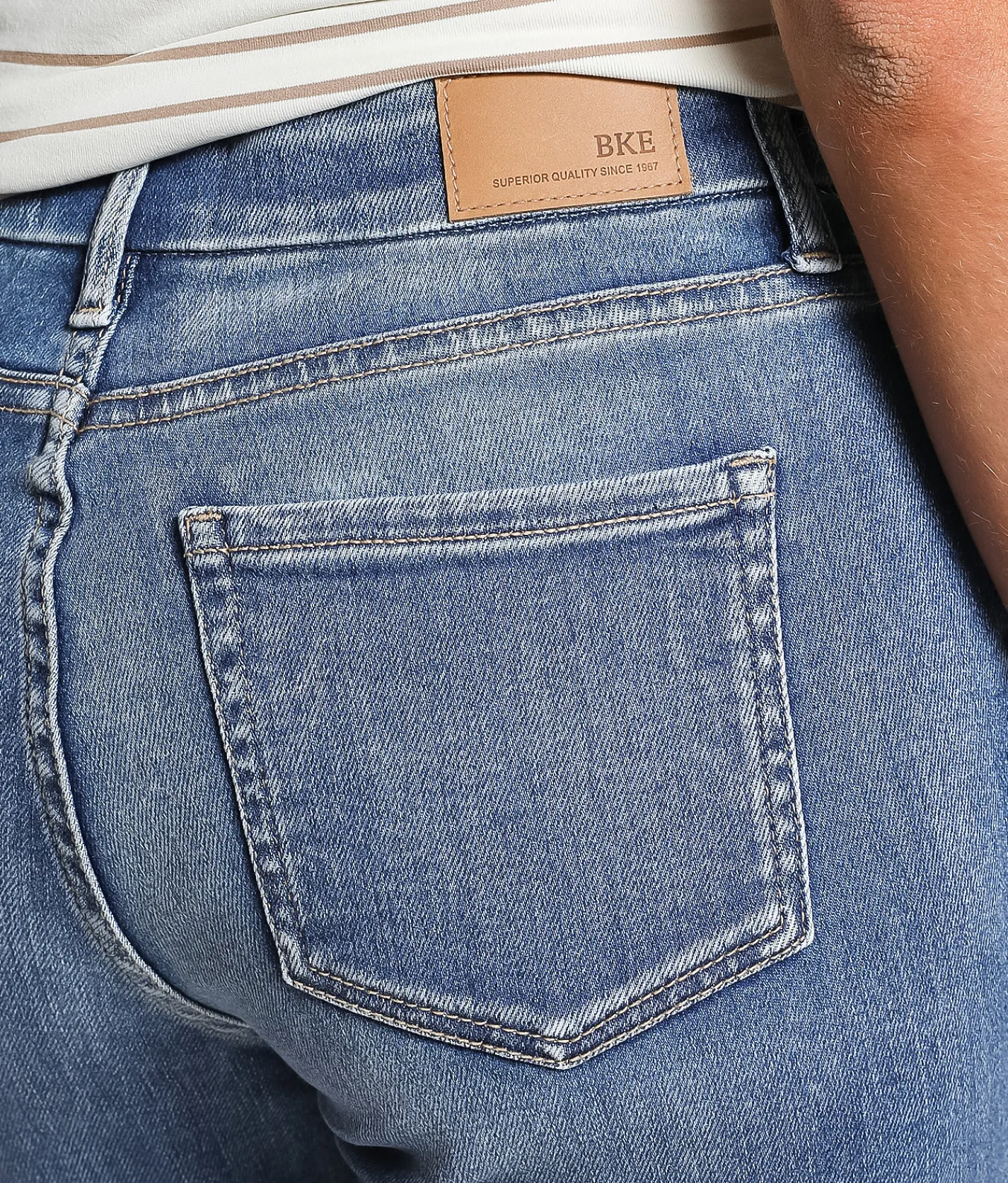 Jeans|Bottoms | BKE Gabby Straight Stretch Cuffed Jean Mowder 3