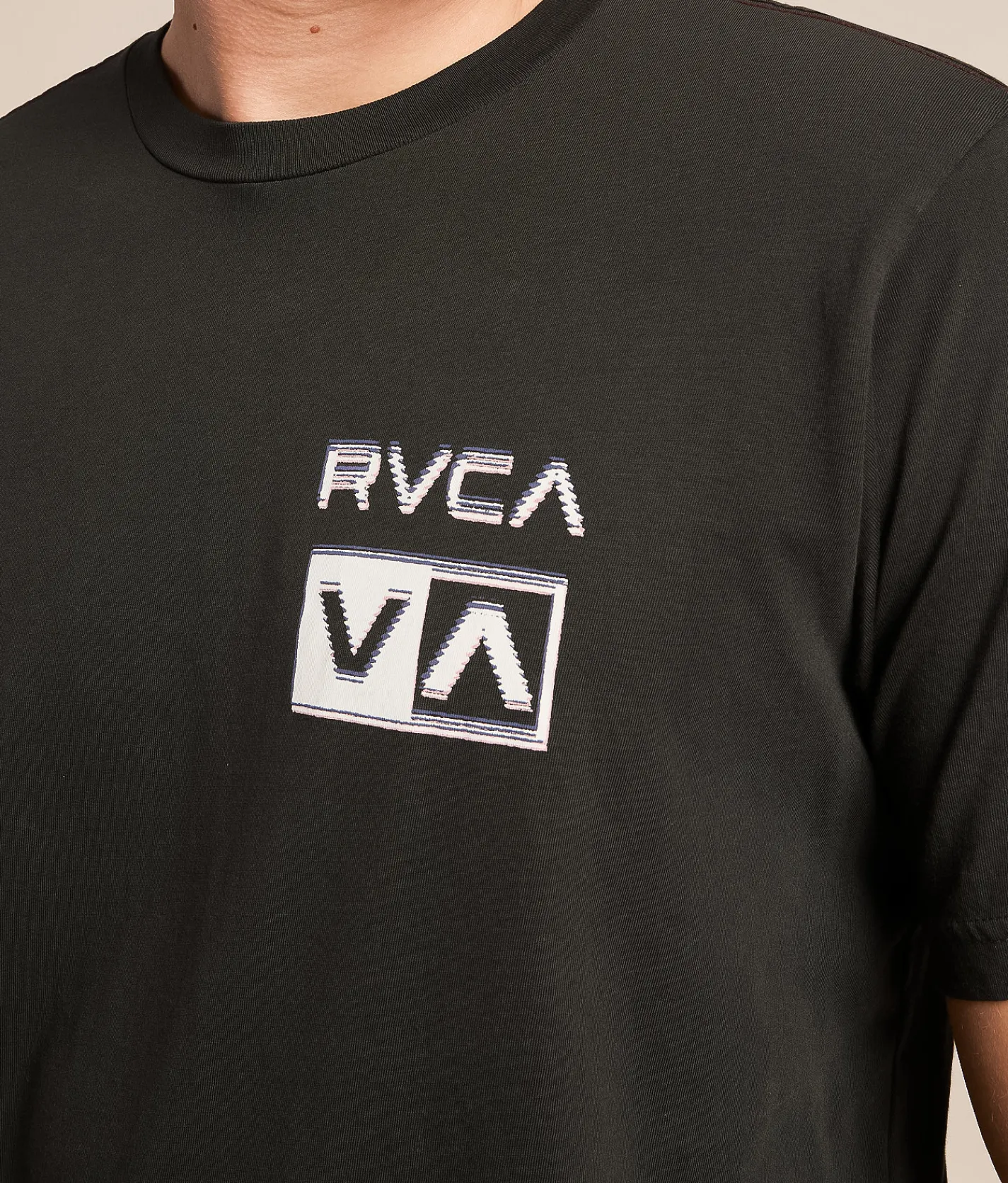 RVCA Glitch T-Shirt Pirate Black Hot