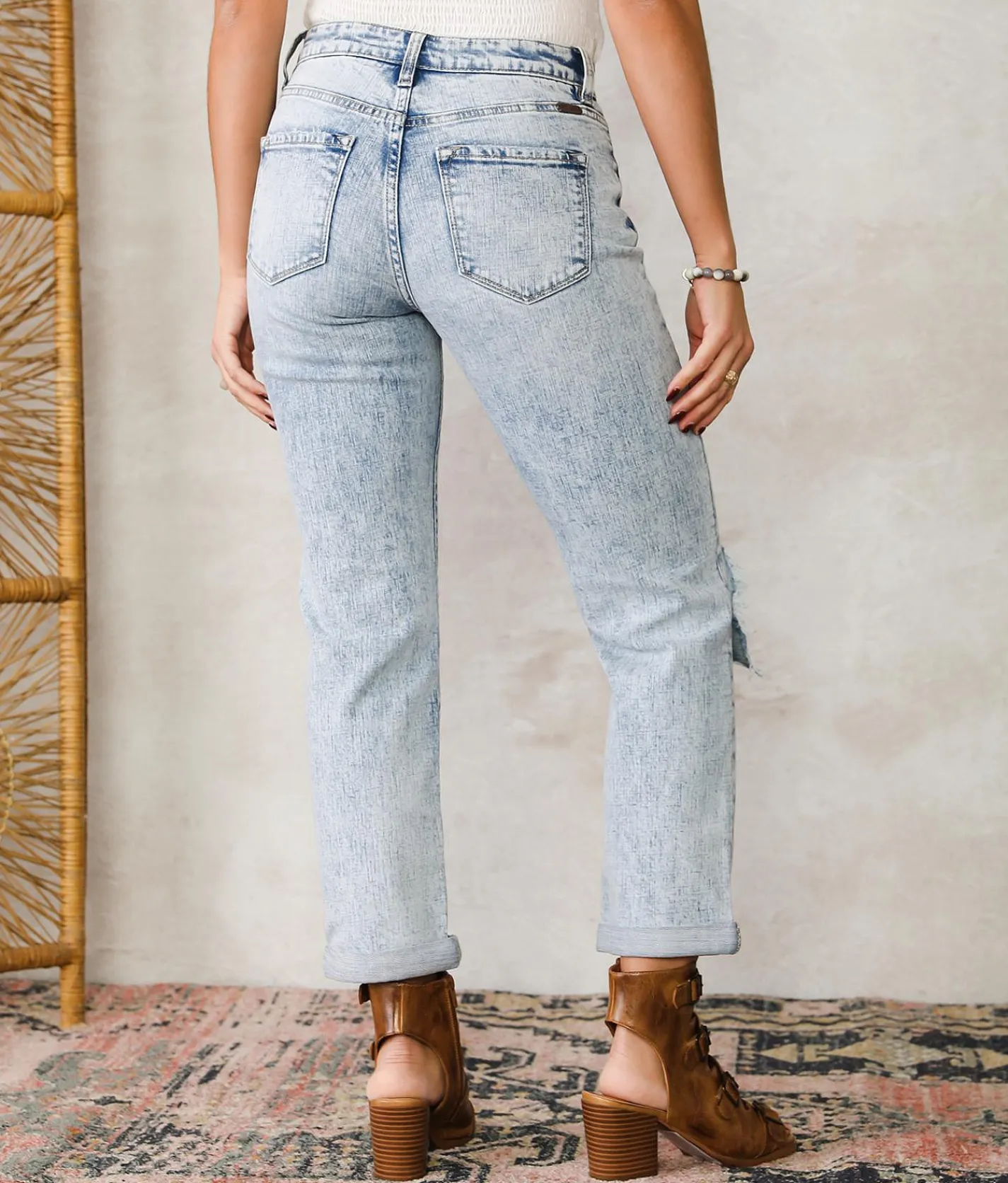 KanCan Signature High Rise Relaxed Stretch Jean Mina Discount