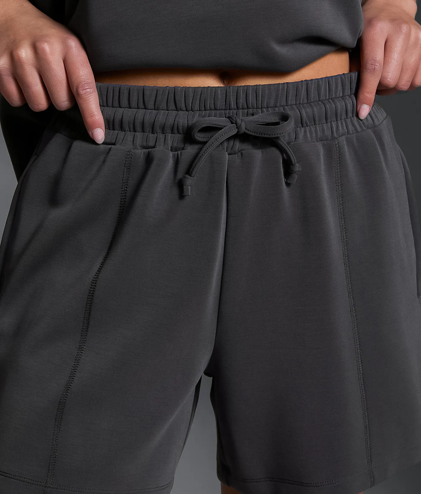 Buckle Black High Rise Stretch Short Ebony