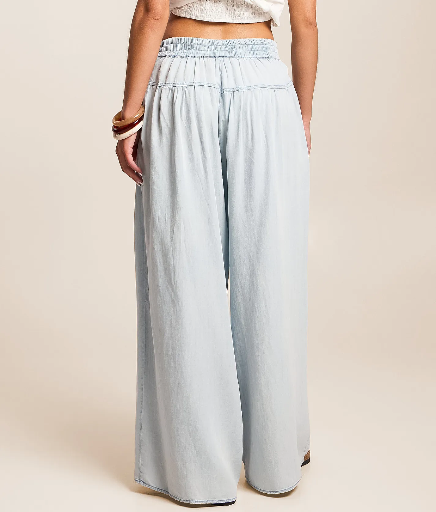 Jeans|Bottoms | Very J High Rise Wide Leg Jean Lt Indigo