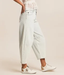 KanCan Signature Horseshoe Striped Stretch Jean Judith Hot