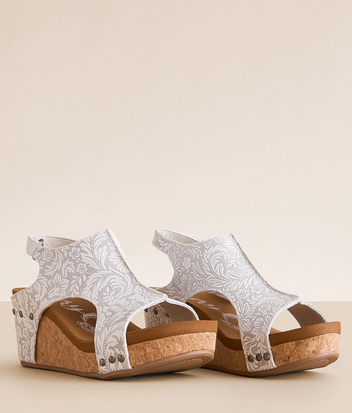 Very G Isabella Western Wedge Sandal Lt Grey New