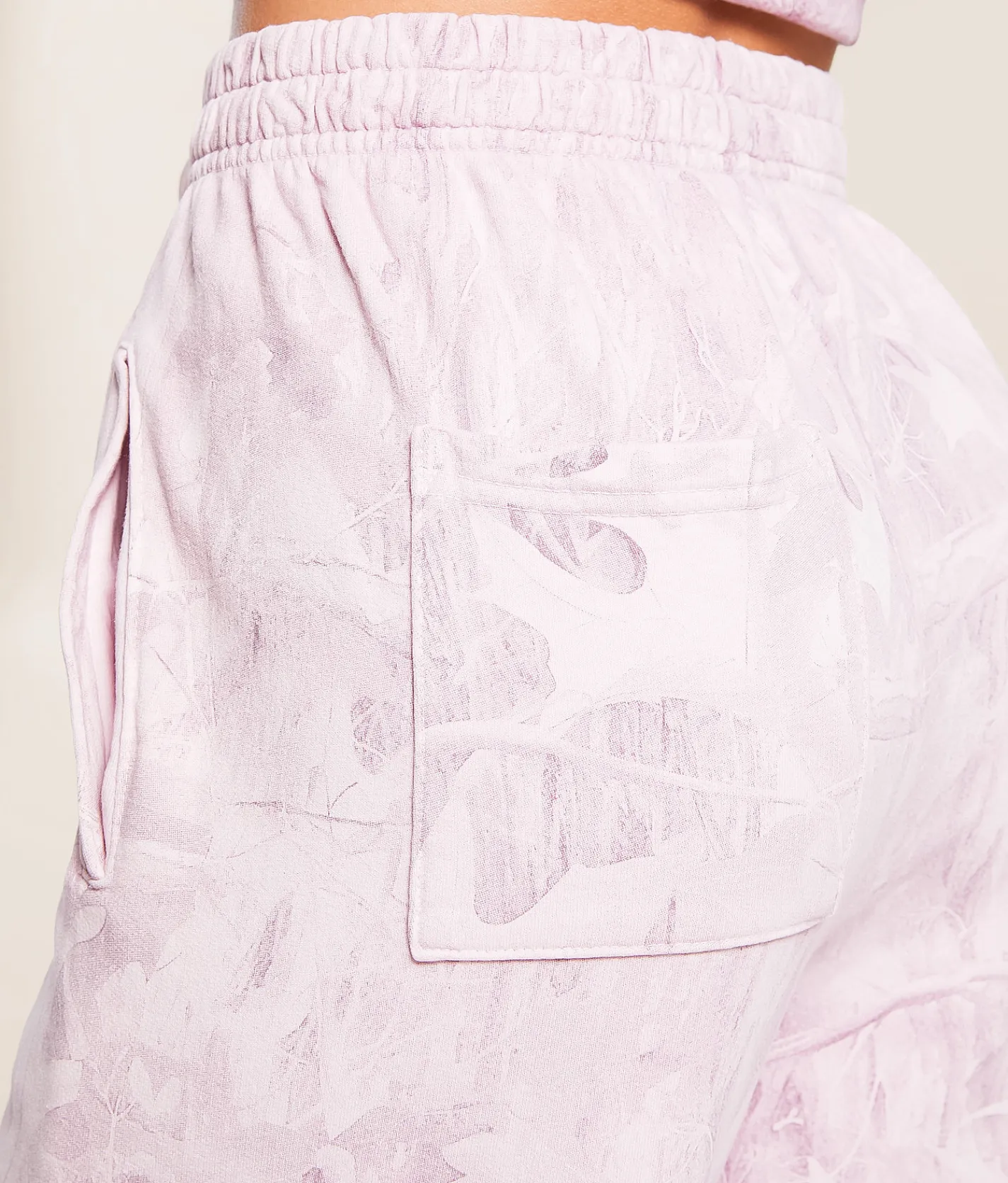 Bottoms | Affliction Jump Camo Sweatpant Lt Pink Reactive