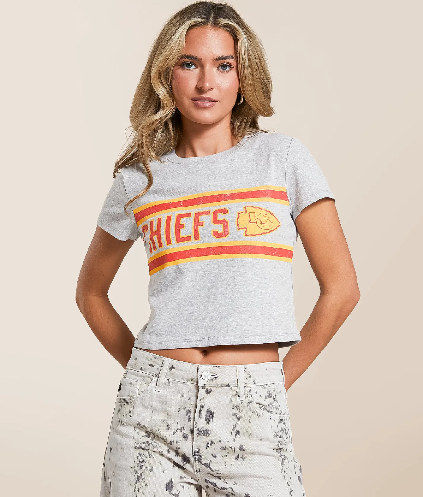 Junkfood Kansas City Chiefs Sideline Baby Cropped T-Shirt Heather Grey Best