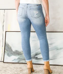 KanCan Signature Kurvy Mid-Rise Ankle Skinny Jean Stella Hot