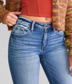 KanCan Signature Kurvy Mid-Rise Straight Stretch Jean Isla Clearance
