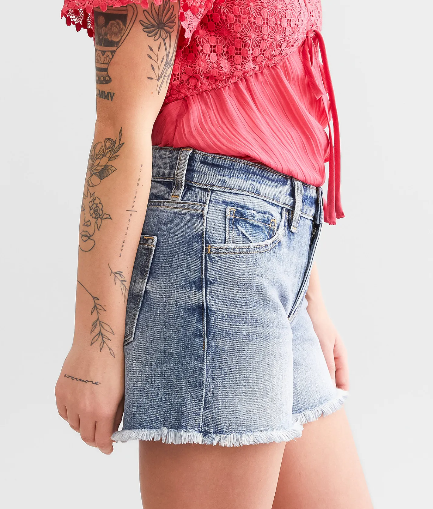 Bottoms|Shorts | KanCan Signature Kurvy Mid-Rise Stretch Short Carla