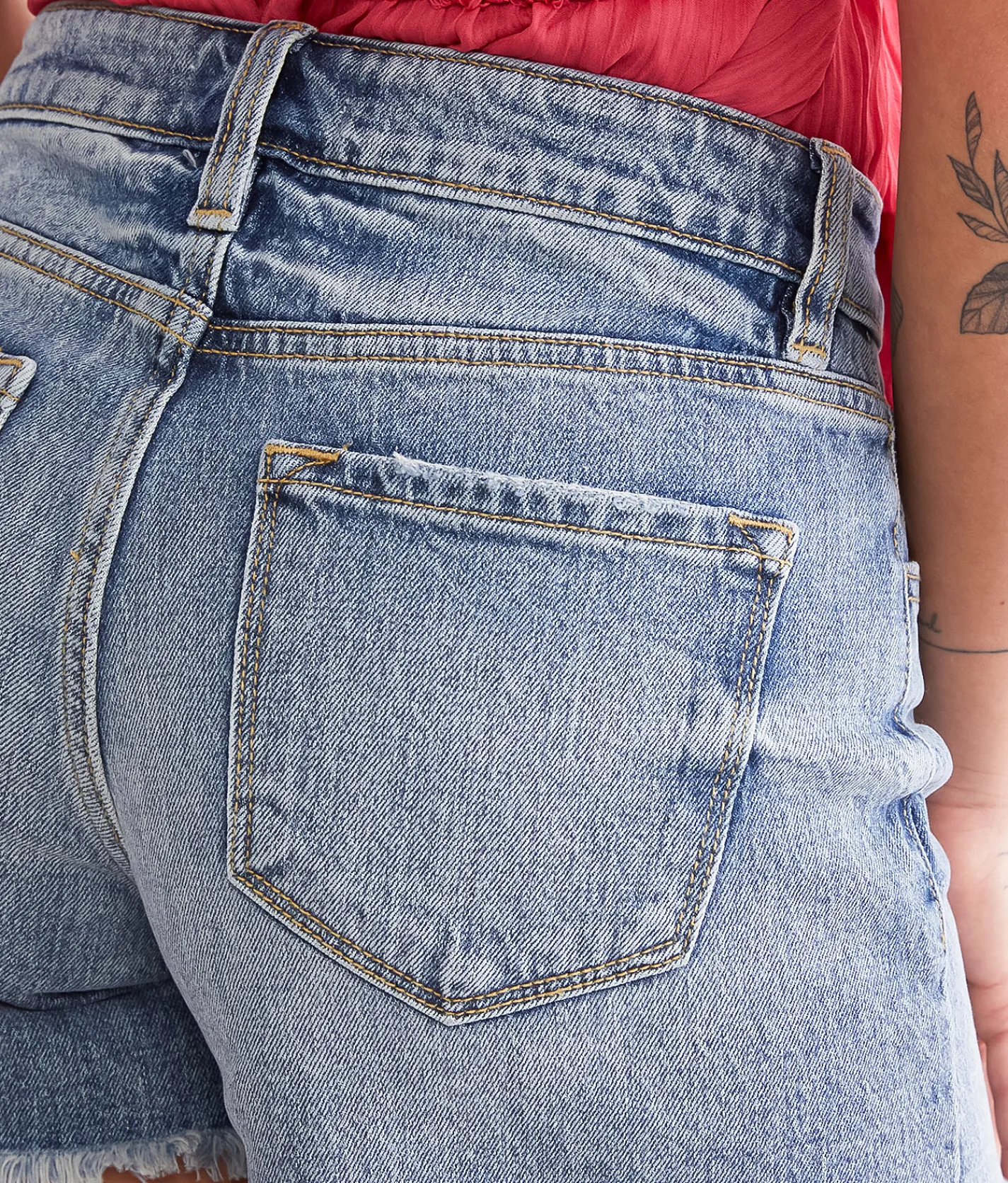 Bottoms|Shorts | KanCan Signature Kurvy Mid-Rise Stretch Short Carla