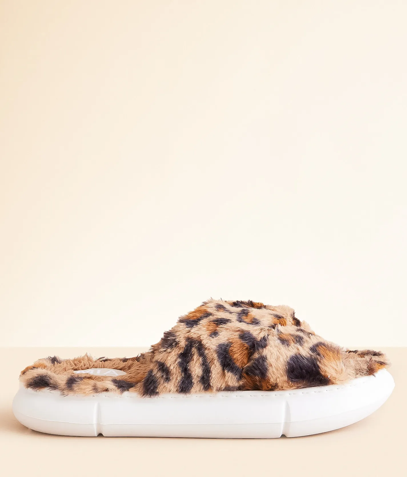 Mia Criss Cross Slipper Leopard